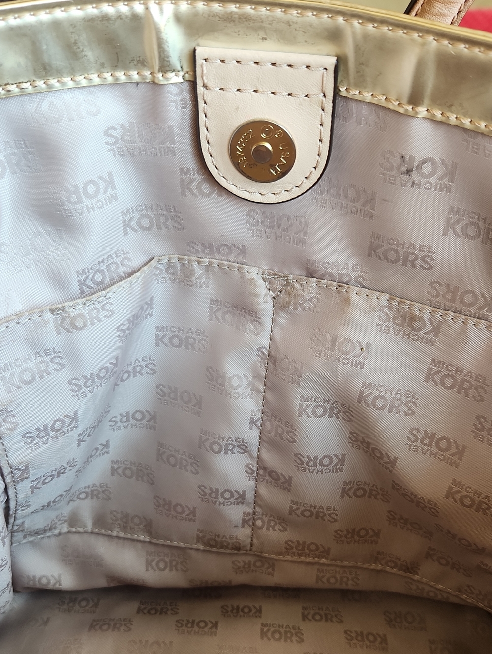 Michael KORS Metallic Gold Tote Handbag with Light Tan Straps - Picture 7 of 15